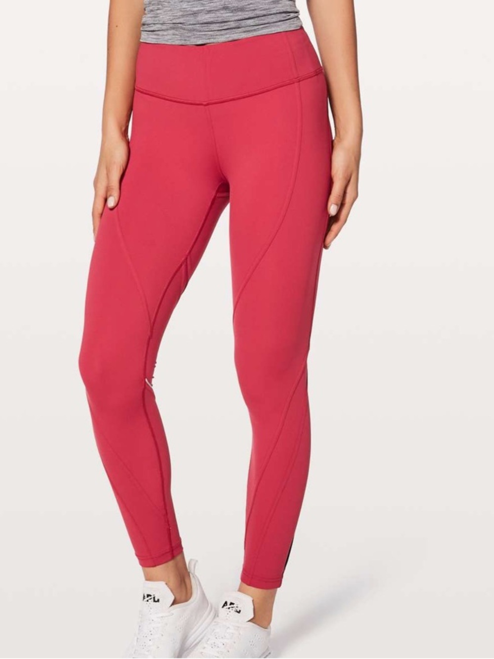 Lululemon Chasing Miles Tight *25"
Persian Red W5AXRS size 6